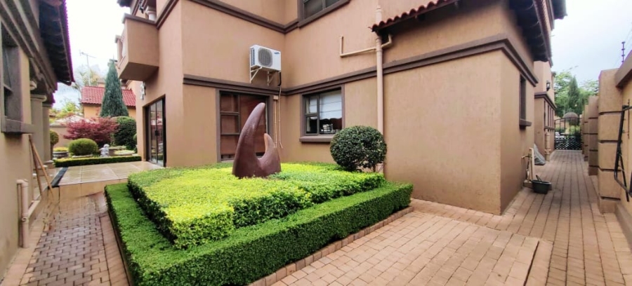 4 Bedroom Property for Sale in Van Der Hoff Park North West